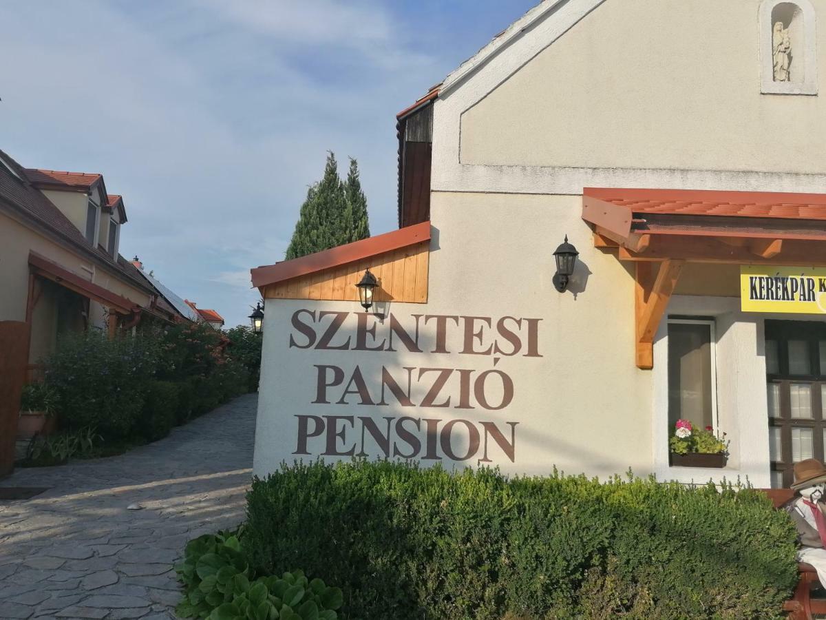 Fertőrákos Szentesi Panzio Bed & Breakfast エクステリア 写真
