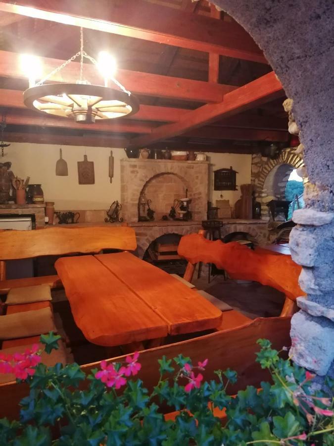 Fertőrákos Szentesi Panzio Bed & Breakfast エクステリア 写真
